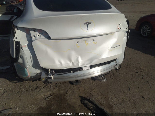 Tesla Model Y Long Range 2020 5YJYGDEE1LF030902 Image 6