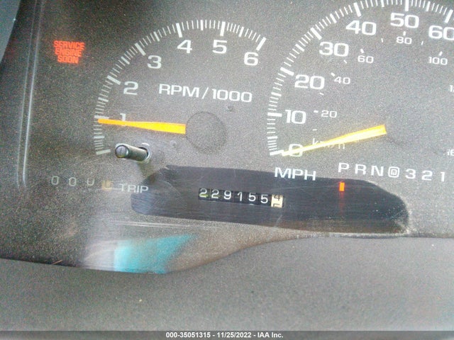 GMC Suburban 1999 3GKFK16R9XG543177 Image 8