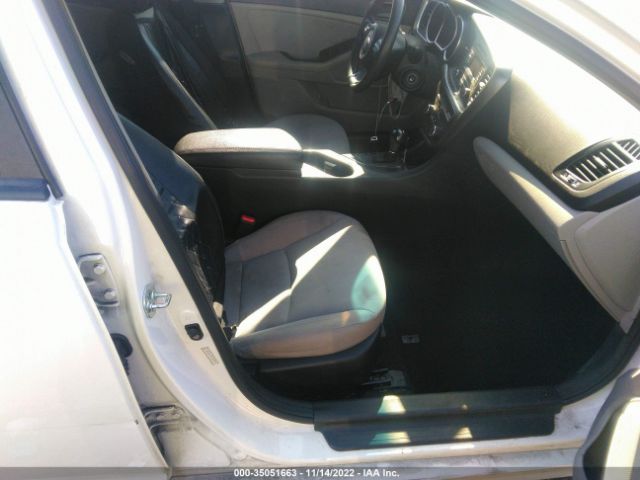 KNAGM4A72F5657915 KIA Optima Lx