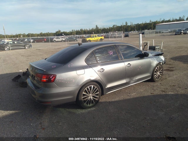3VWD17AJ8HM395081 Volkswagen Jetta 1.8t Sport