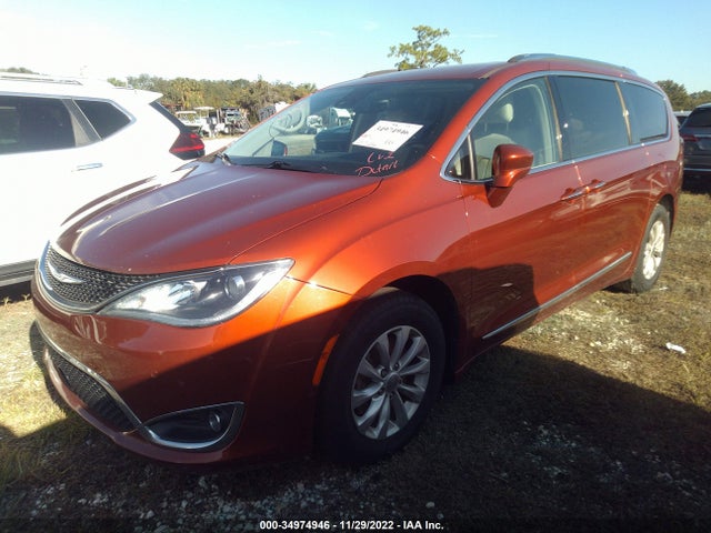 Chrysler Pacifica Touring L Plus 2018 2C4RC1EG9JR197509 Image 2