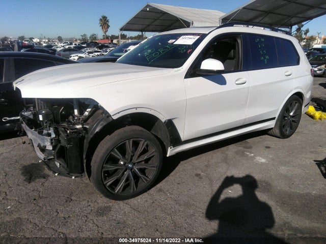 BMW X7 M50i 2021 5UXCX6C00M9E75948 Image 2