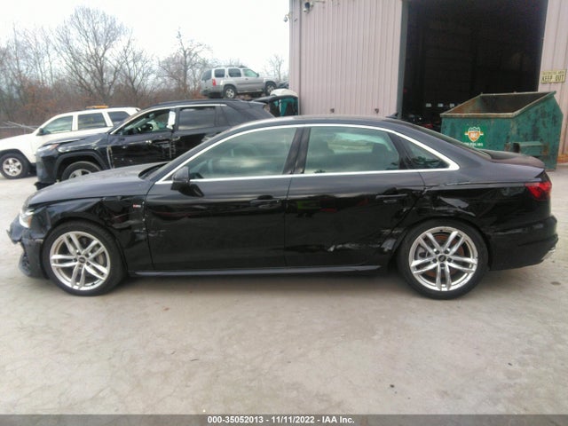 2022 Audi A4, VIN: WAUEAAF44NN011593