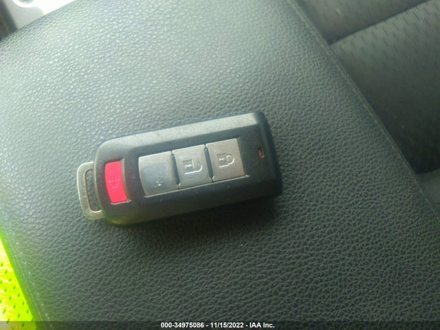 JA4AD3A31EZ006857 Mitsubishi Outlander Se