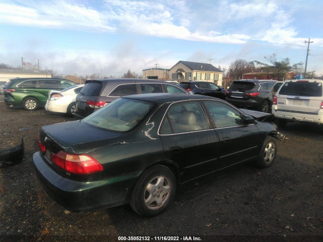2000 HONDA ACCORD SDN EX W/LEATHER VIN: 1HGCG165XYA003660