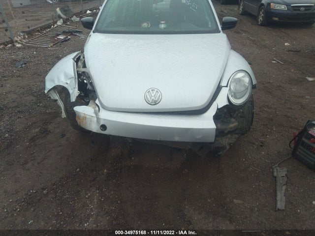 3VWF17AT2GM608776 Volkswagen Beetle Coupe 1.8t Fleet Edition