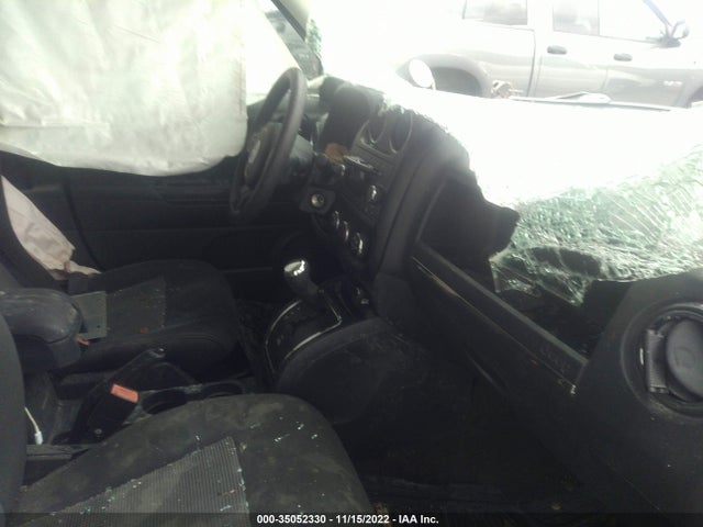 1C4NJPBA1FD429201 Jeep Patriot Altitude Edition