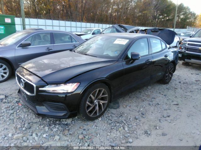 7JRA22TK9LG033728 Volvo S60 Momentum