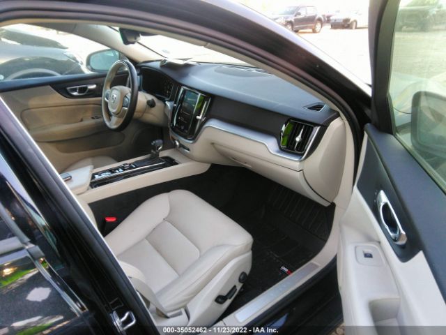 7JRA22TK9LG033728 Volvo S60 Momentum