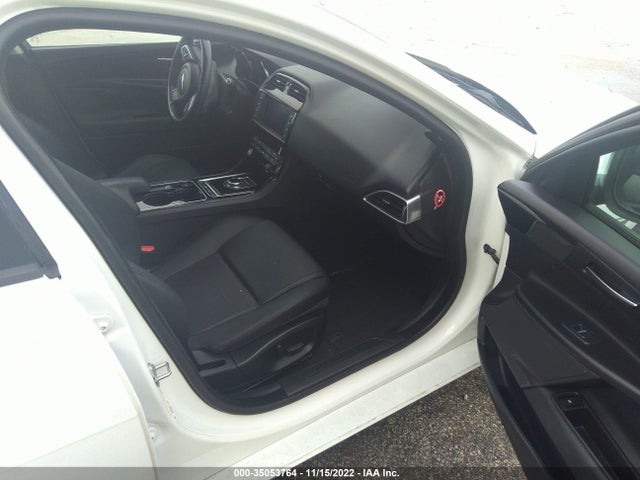 SAJAD4BV6HA969401 Jaguar Xe 35t Premium
