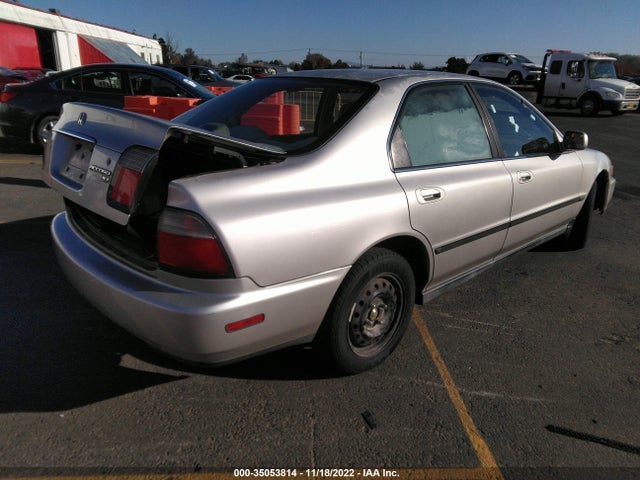 1997 HONDA ACCORD SDN LX VIN: 1HGCD5634VA052539