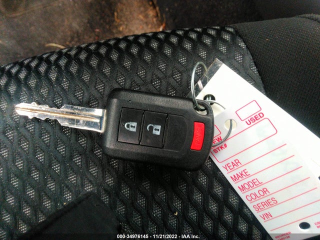 JA4AD2A33JZ052677 Mitsubishi Outlander Es