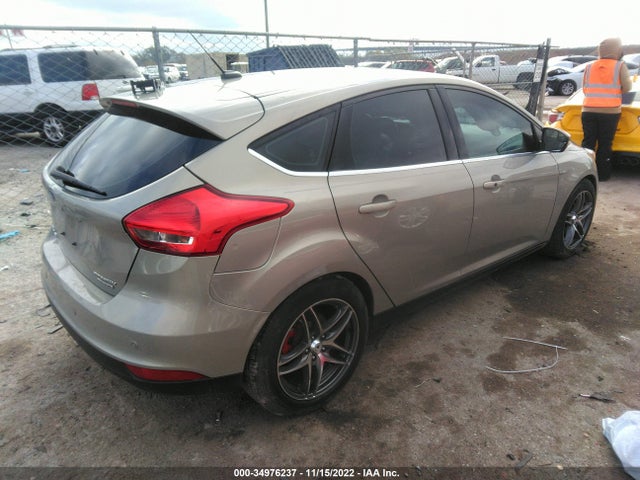 2016 Ford Focus, VIN: 1FADP3N27GL372314