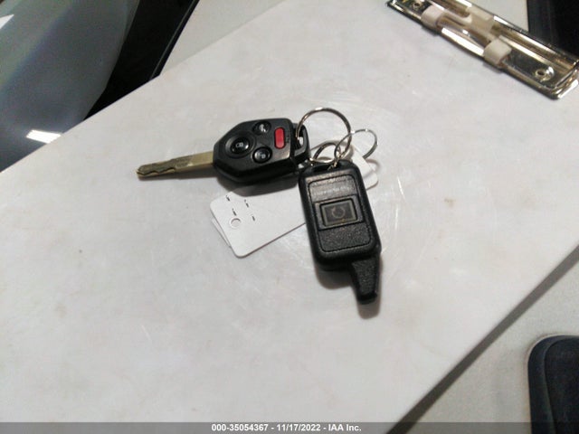 2013 SUBARU OUTBACK 2.5I LIMITED VIN: 4S4BRCKC2D3243042