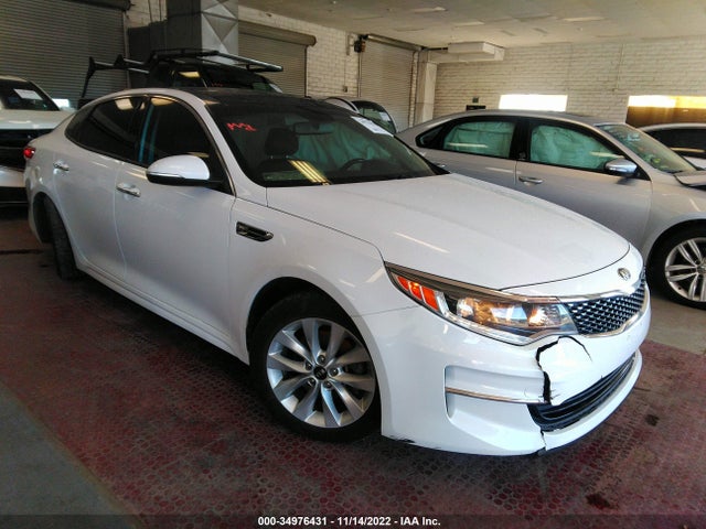 2017 Kia Optima, VIN: 5XXGU4L30HG131830