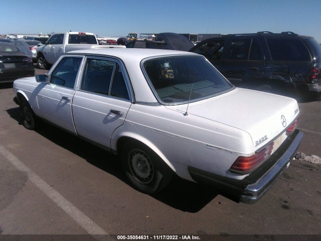 1982 MERCEDES-BENZ 240 D VIN: WDBAB23A3CB320600