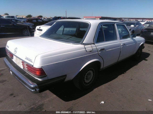 1982 MERCEDES-BENZ 240 D VIN: WDBAB23A3CB320600