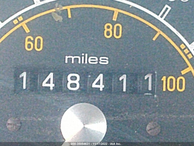 1982 MERCEDES-BENZ 240 D VIN: WDBAB23A3CB320600
