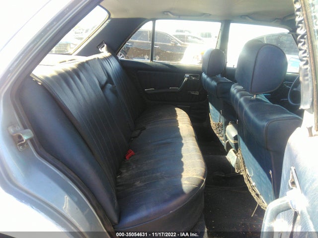 1982 MERCEDES-BENZ 240 D VIN: WDBAB23A3CB320600