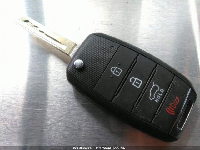 5XYPGDA34LG661345 KIA SORENTO LX