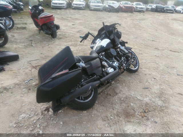 2015 HARLEY-DAVIDSON FLTRXS ROAD GLIDE SPECIAL VIN: 1HD1KTM17FB638678