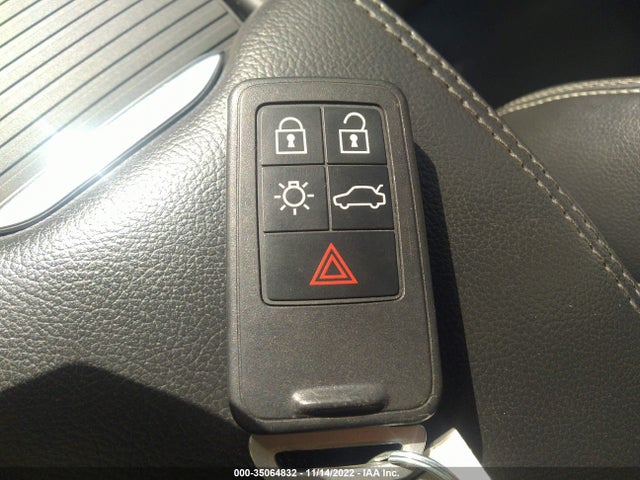 Volvo V60 2018 YV140MSLXJ2396387 Image 11