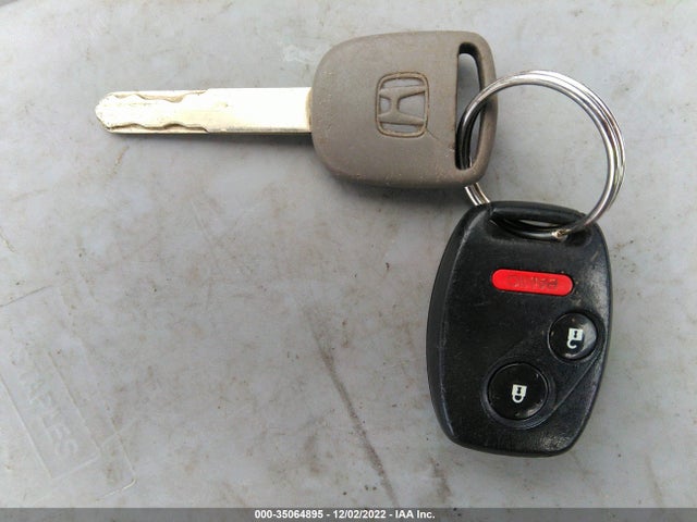 2006 HONDA PILOT EX-L WITH RES VIN: 2HKYF18646H542715