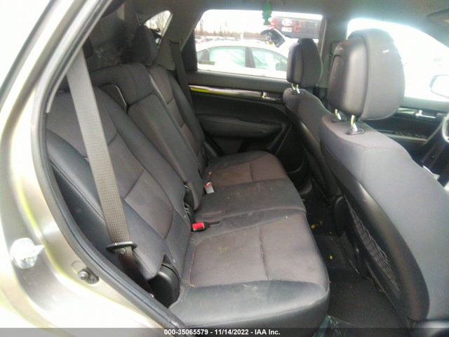2011 KIA SORENTO LX VIN: 5XYKTCA18BG057116