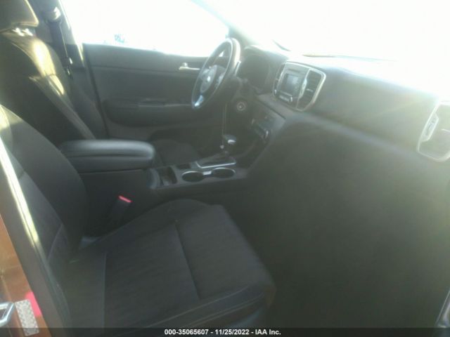 KNDPMCACXH7068323 KIA Sportage Lx