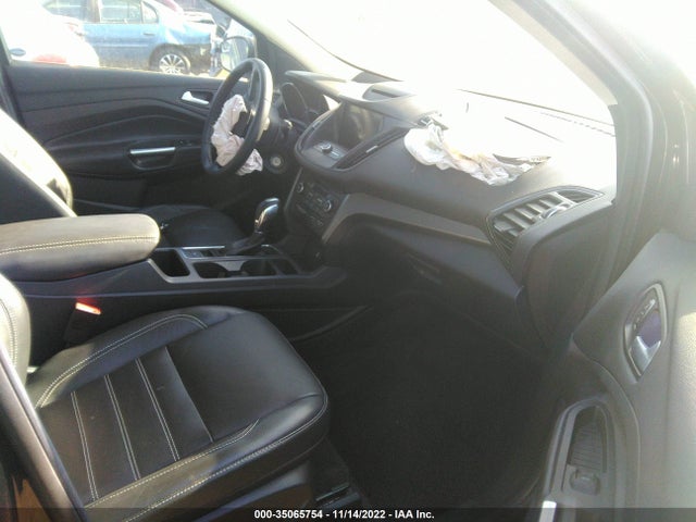 2018 Ford Escape, VIN: 1FMCU9HD5JUB74343