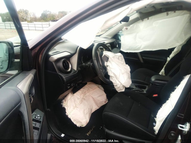 2018 Toyota RAV4, VIN: 2T3WFREV7JW490029