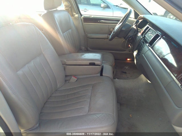 Lincoln Town Car Executive 2003 1LNHM81W53Y690113 Image 6