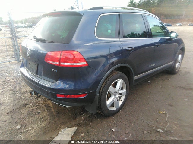 2014 Volkswagen Touareg, VIN: WVGEP9BP2ED000819