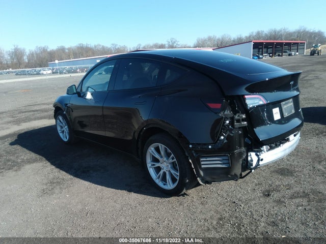 Tesla Model Y Long Range 2021 5YJYGDEE3MF151805 Image 3