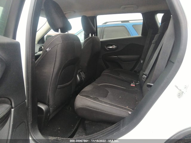 2015 Jeep Cherokee, VIN: 1C4PJLCB1FW707494