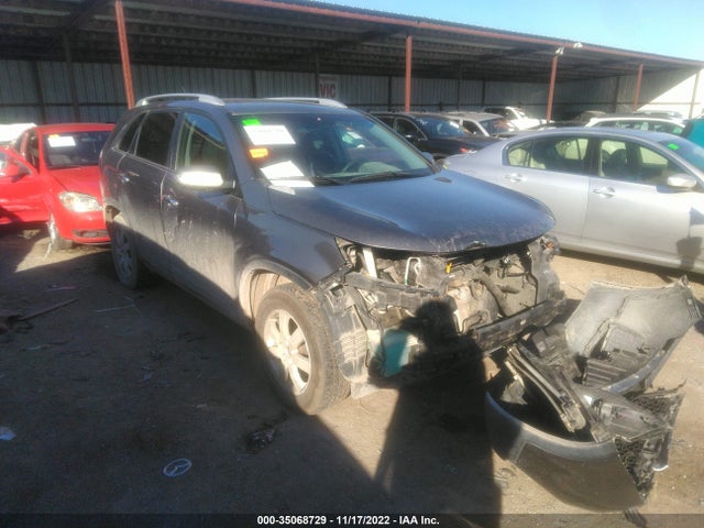 2013 KIA SORENTO LX VIN: 5XYKT4A20DG402947