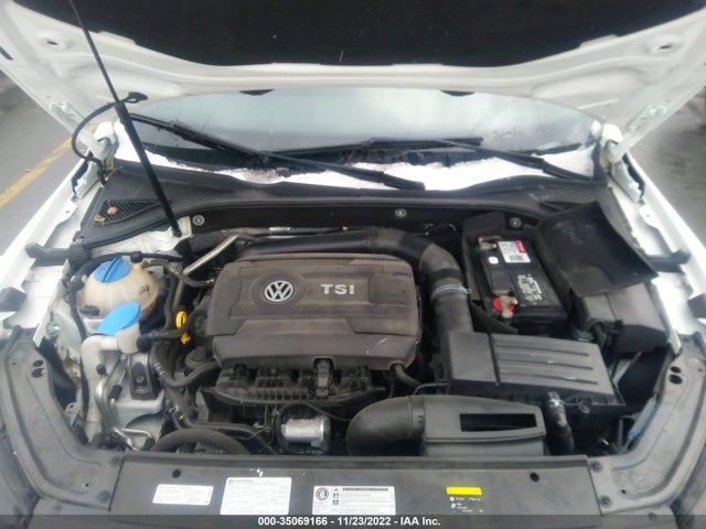 1VWDT7A38HC060822 Volkswagen Passat R-line W/comfort Pkg