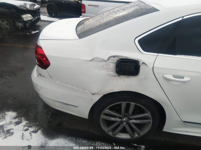 1VWDT7A38HC060822 Volkswagen Passat R-line W/comfort Pkg