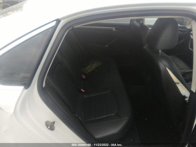 1VWDT7A38HC060822 Volkswagen Passat R-line W/comfort Pkg