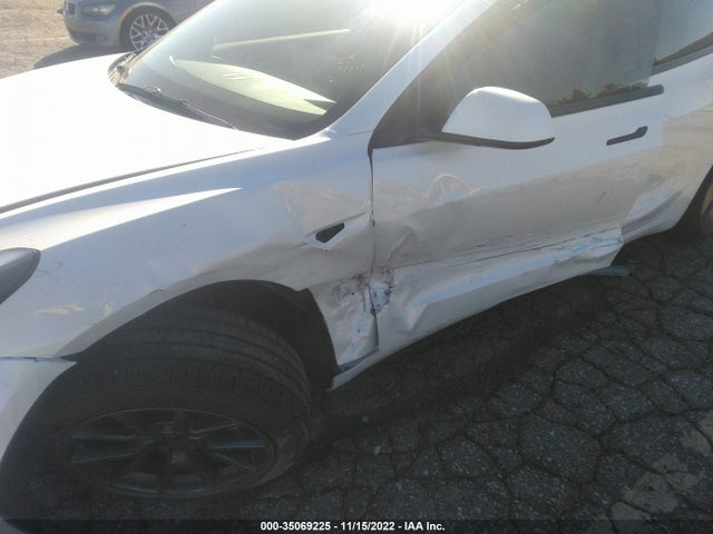 Tesla Model 3 Long Range 2022 5YJ3E1EB1NF173369 Image 7