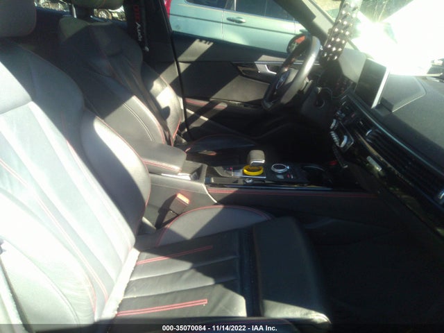 2018 Audi A4, VIN: WAUENAF43JA026057
