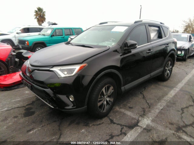 2017 Toyota RAV4, VIN: 2T3WFREV9HW404195