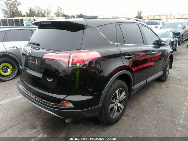 2017 Toyota RAV4, VIN: 2T3WFREV9HW404195