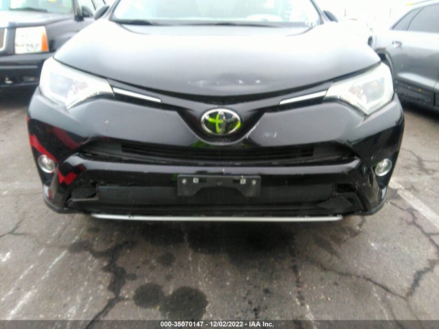 2017 Toyota RAV4, VIN: 2T3WFREV9HW404195
