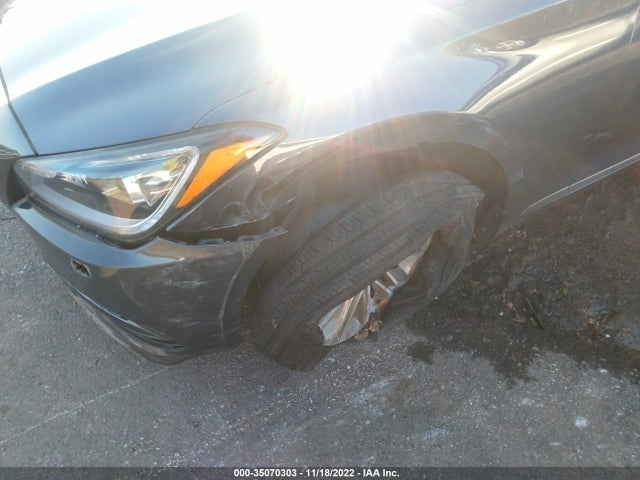 2016 Hyundai Genesis, VIN: KMHGN4JE9GU108293