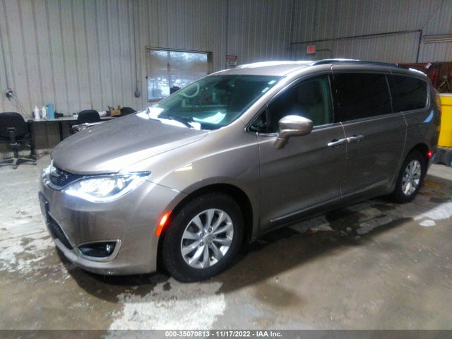 2C4RC1BG3HR823912 Chrysler Pacifica Touring-l
