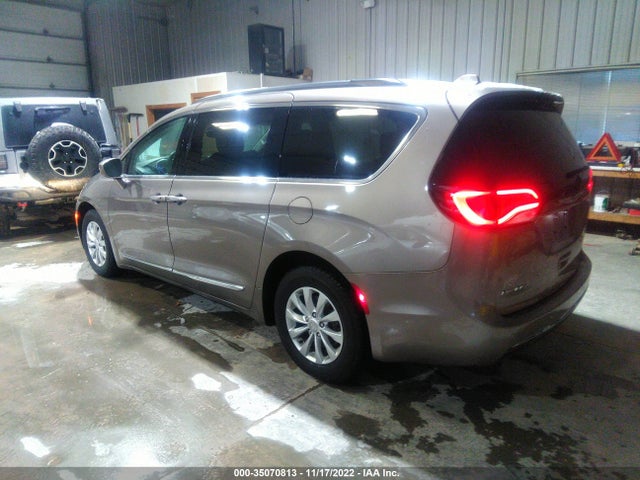 2C4RC1BG3HR823912 Chrysler Pacifica Touring-l