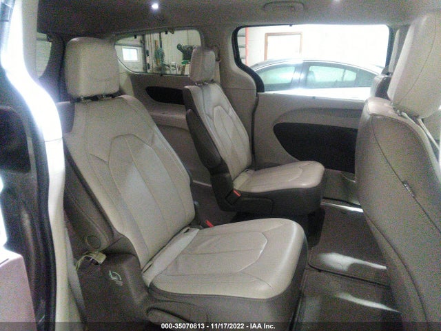 2C4RC1BG3HR823912 Chrysler Pacifica Touring-l