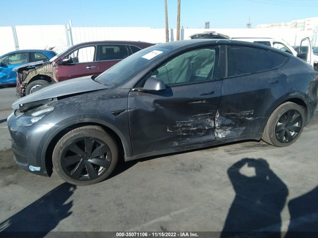 Tesla Model Y Long Range 2021 5YJYGDEE6MF201676 Image 7