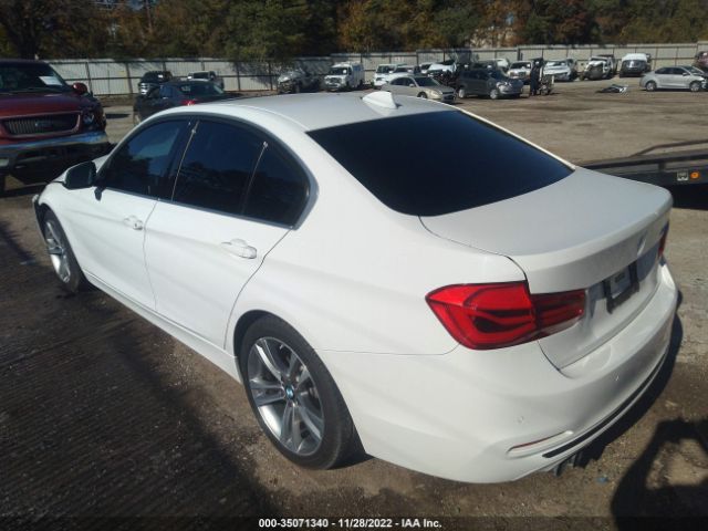WBA8B9C32HK885581 BMW 3 Series 330i